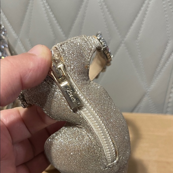 Jewel Badgley Mischka Glittering Silver Heels - Picture 5 of 6